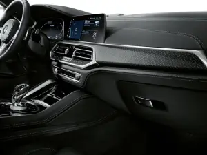 BMW X5 e X6 Black Vermilion - X7 Frozen Black Metallic