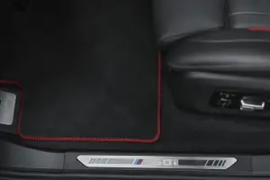 BMW X5 e X6 Black Vermilion - X7 Frozen Black Metallic