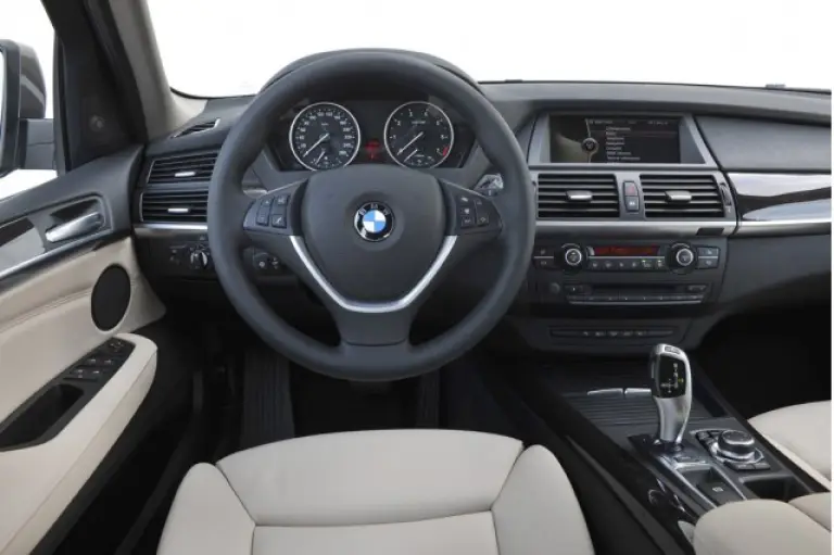 BMW X5 Facelift 2011 - 13