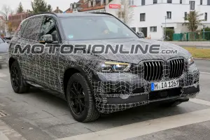 BMW X5 foto spia 1 dicembre 2017