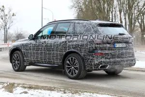 BMW X5 foto spia 3 Aprile 2018 - 7