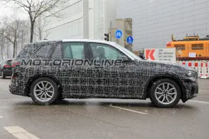 BMW X5 foto spia 3 Aprile 2018