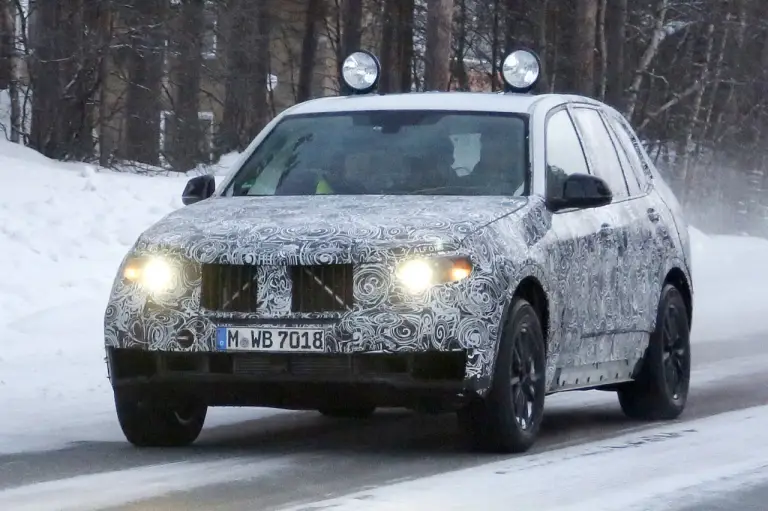 BMW X5 - foto spia (gennaio 2016) - 1