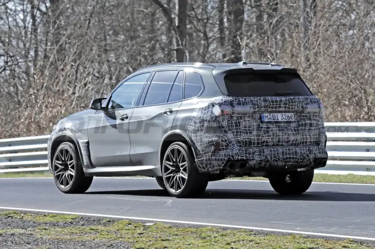 BMW X5 M 2023 - Foto Spia 12-04-2022 - 2