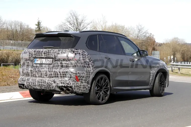 BMW X5 M 2023 - Foto Spia 12-04-2022 - 8