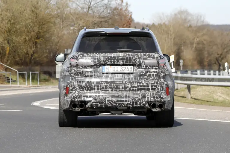 BMW X5 M 2023 - Foto Spia 12-04-2022 - 3