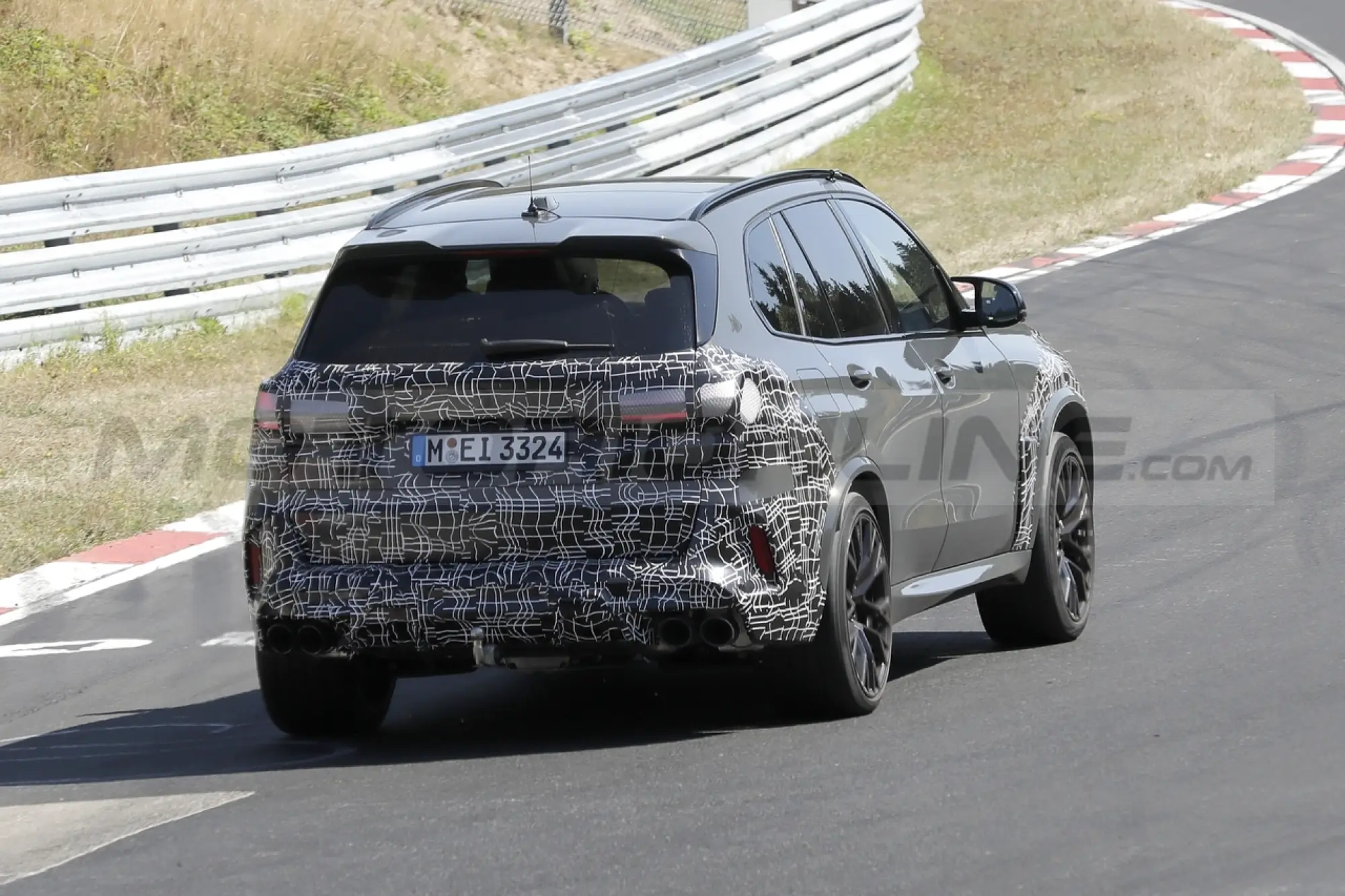 BMW X5 M 2023 - Foto Spia 12-08-2022 - 8