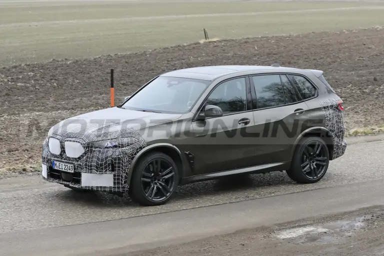 BMW X5 M 2023 - Foto Spia 20-01-2022 - 1
