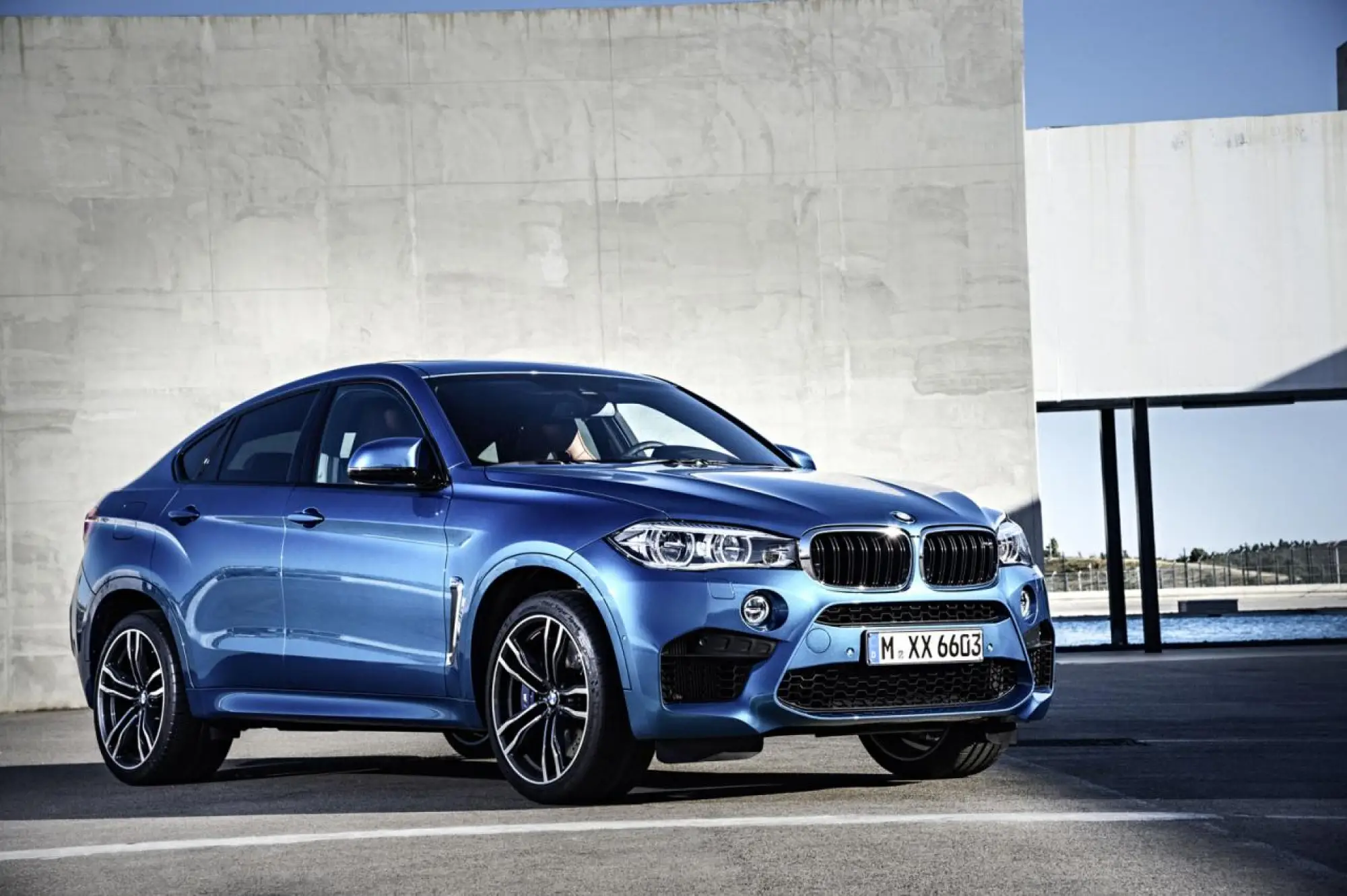 BMW X5 M e X6 M 2015 - 22