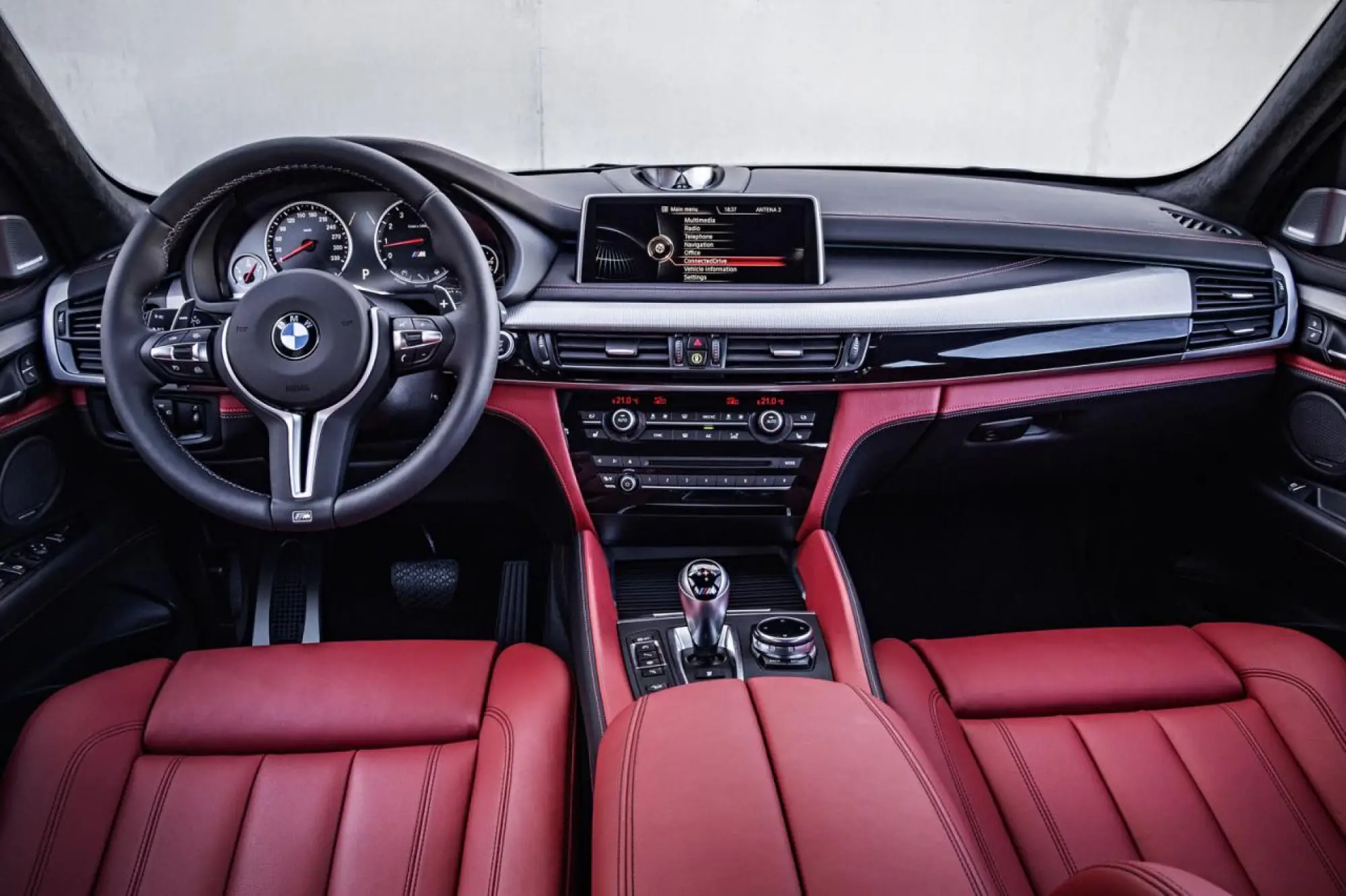 BMW X5 M e X6 M 2015 - 39