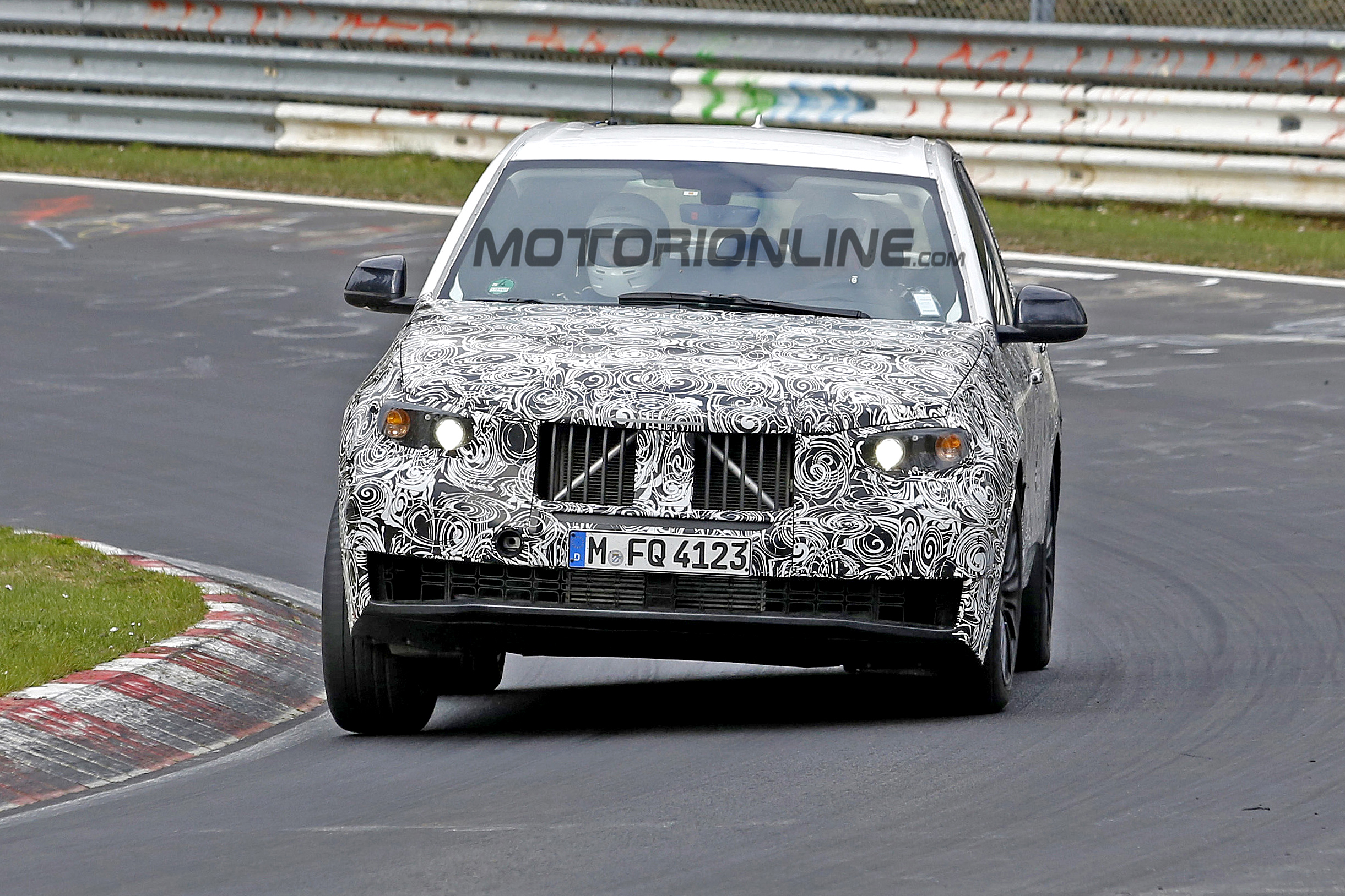 BMW X5 MY 2018 - Foto spia 03-05-2016