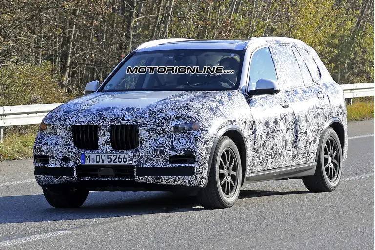 BMW X5 MY 2018 foto spia 10 novembre 2016 - 1