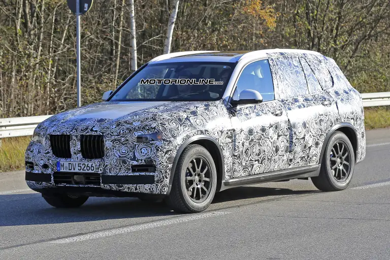 BMW X5 MY 2018 foto spia 10 novembre 2016 - 2