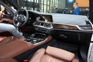 BMW X5 - Salone di Parigi 2018