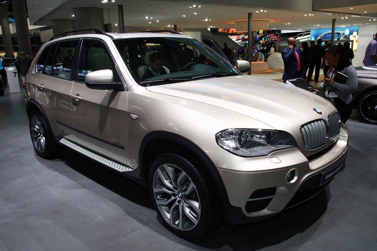 BMW X5 xDrive30d - Salone di Francoforte 2011