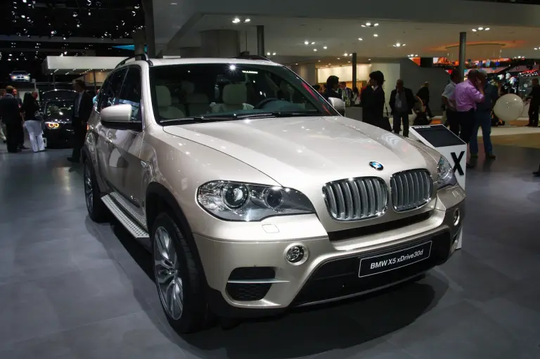 BMW X5 xDrive30d - Salone di Francoforte 2011 - 4