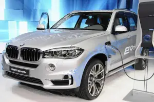 BMW X5 xDrive40e - Salone di Shanghai 2015 - 14