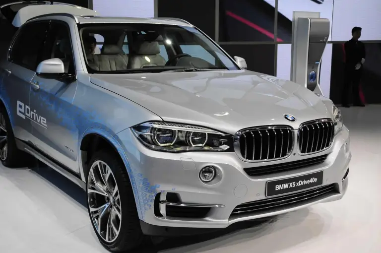 BMW X5 xDrive40e - Salone di Shanghai 2015 - 15