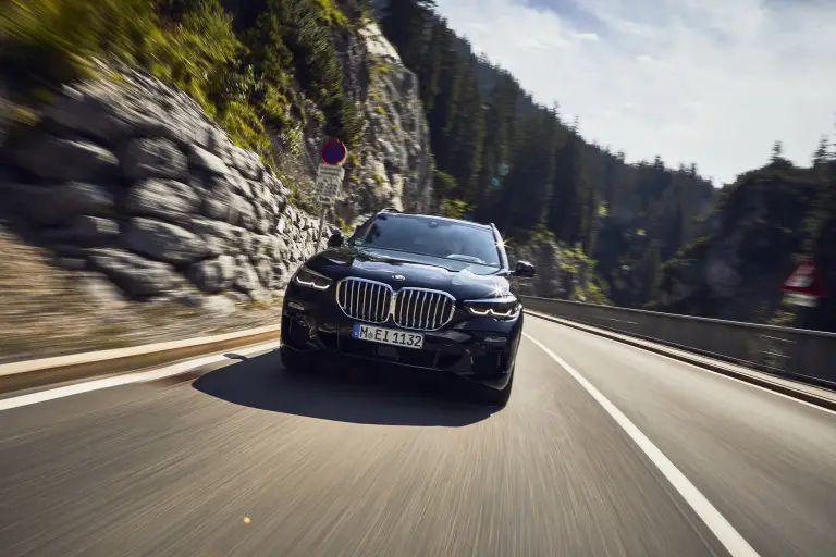 BMW X5 xDrive45e - 11