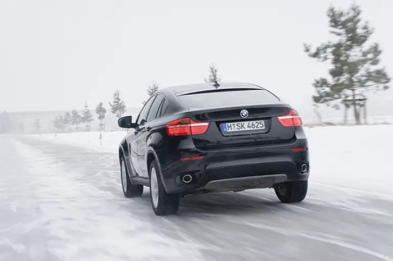 BMW X6 2011 - 16