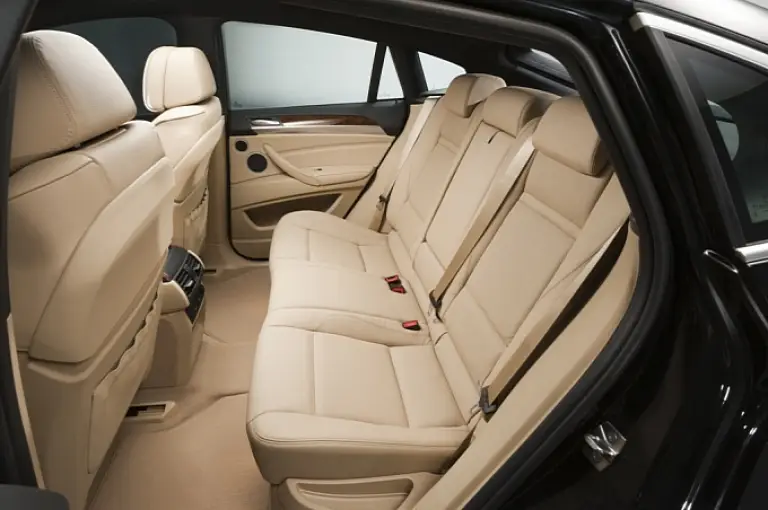 BMW X6 2011 - 18