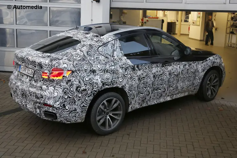 BMW X6 2015 - Foto spia 23-10-2013 - 10