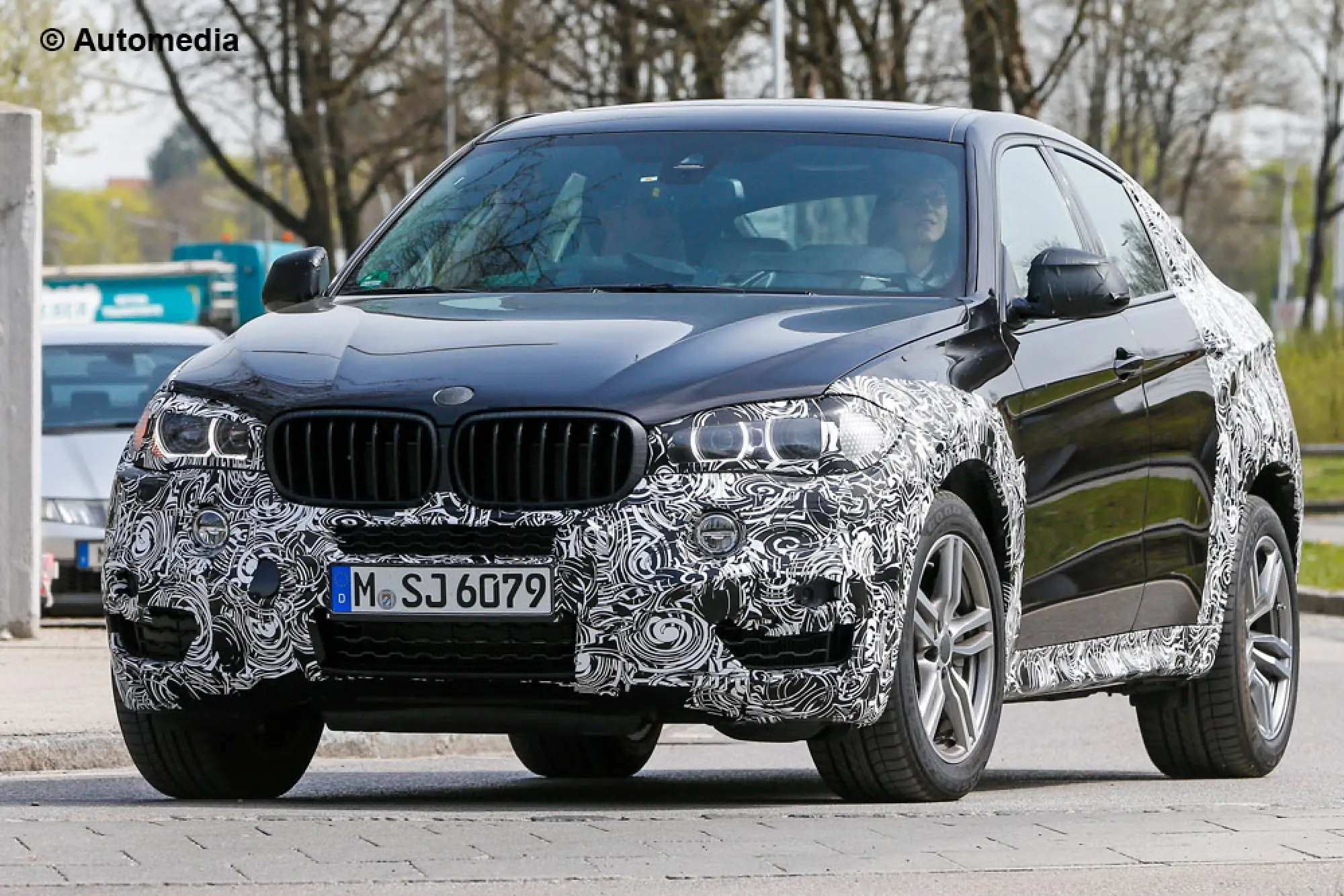 BMW X6 2015 - Foto spia 29-04-2014 - 1