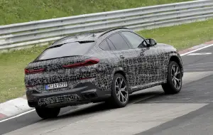 BMW X6 2023 - Foto spia 16-05-2022
