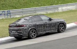 BMW X6 2023 - Foto spia 16-05-2022