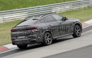 BMW X6 2023 - Foto spia 16-05-2022