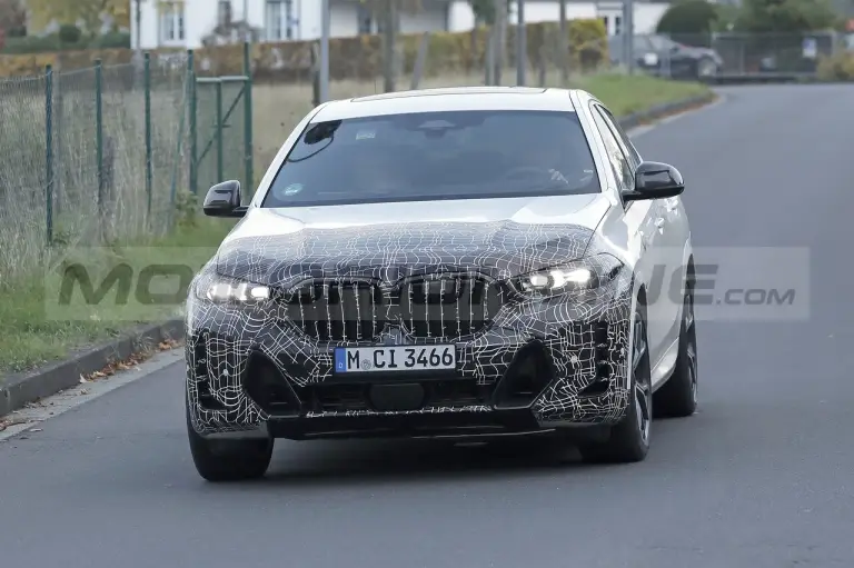 BMW X6 2023 - Foto Spia 21-10-2022 - 2