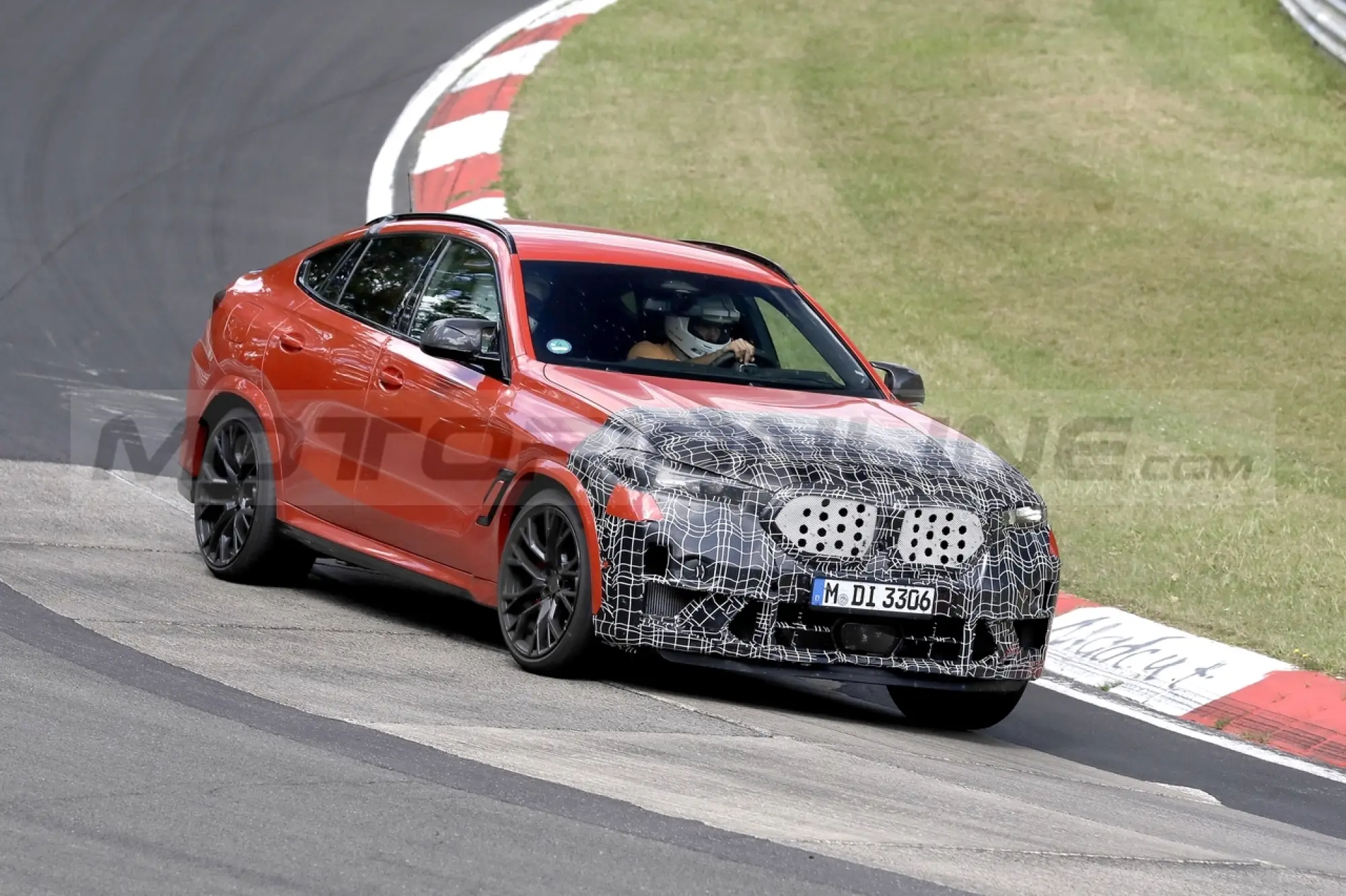 BMW X6 M 2023 - Foto Spia 29-06-2022 - 9