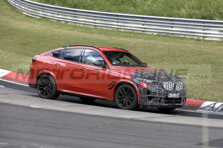 BMW X6 M 2023 - Foto Spia 29-06-2022 - 7