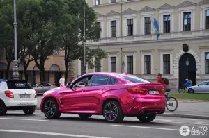 BMW X6 M rosa cromata - 7