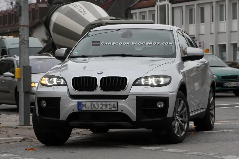BMW X6 rest foto spia - 2