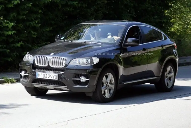 BMW X6 restyling foto spia agosto 2011 - 2