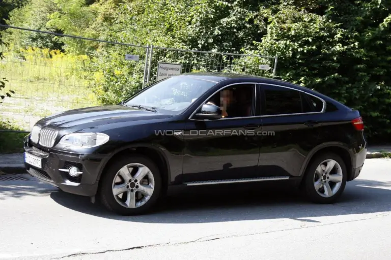 BMW X6 restyling foto spia agosto 2011 - 7