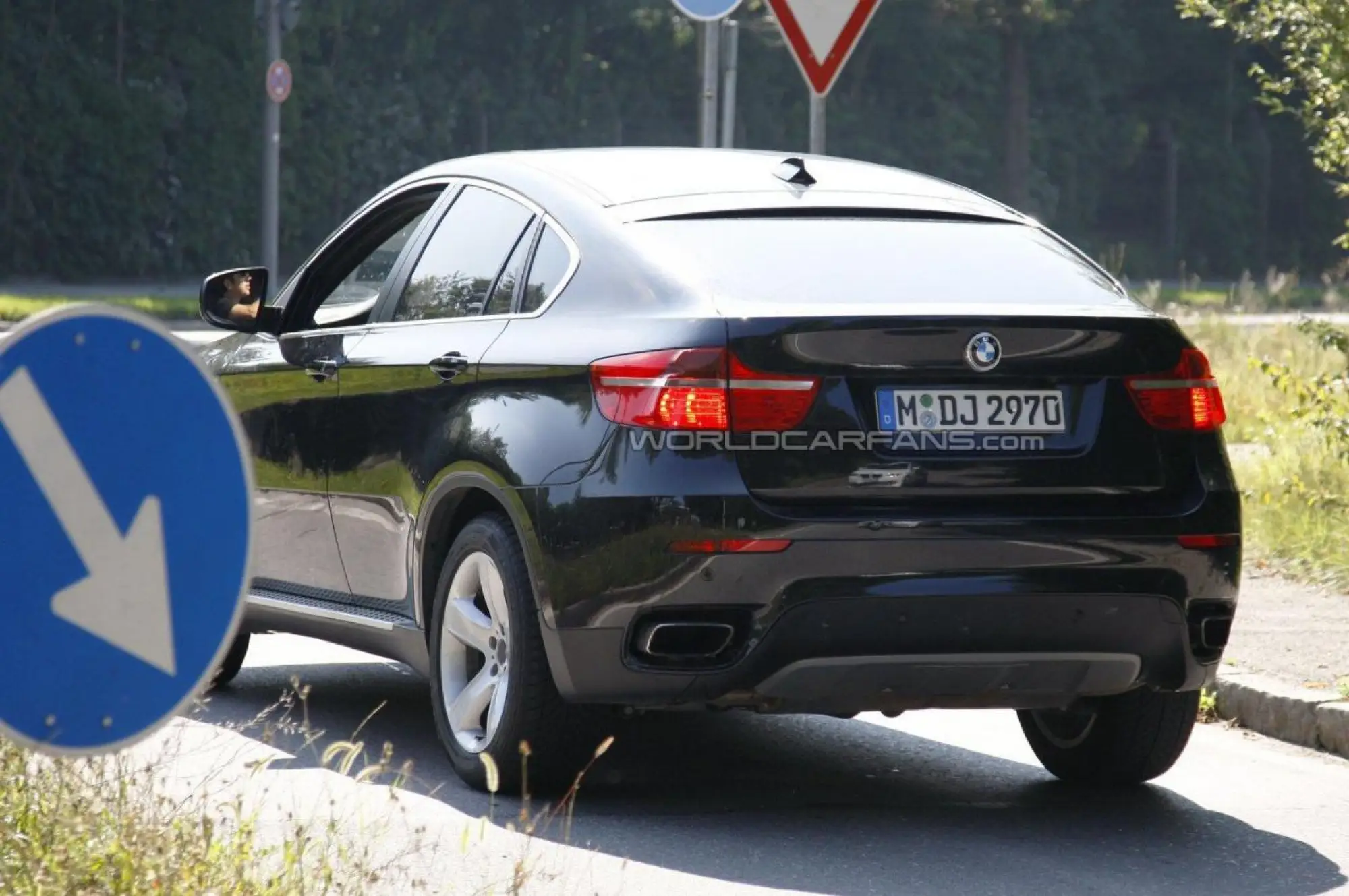 BMW X6 restyling foto spia agosto 2011 - 8