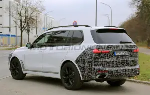  BMW X7 2021 - Foto spia 27-11-2020