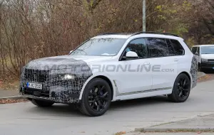  BMW X7 2021 - Foto spia 27-11-2020 - 5