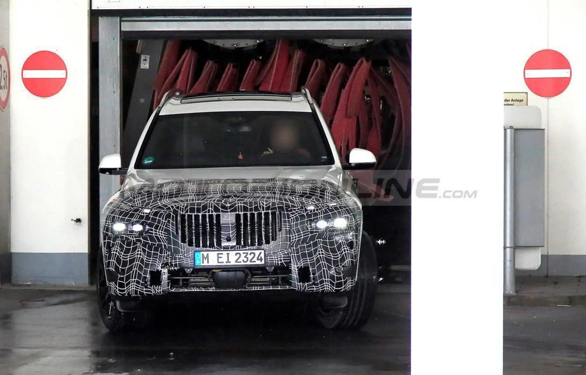 BMW X7 2022 - Foto spia 22-07-2021 - 10