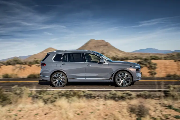 BMW X7 2023 - Foto - 108