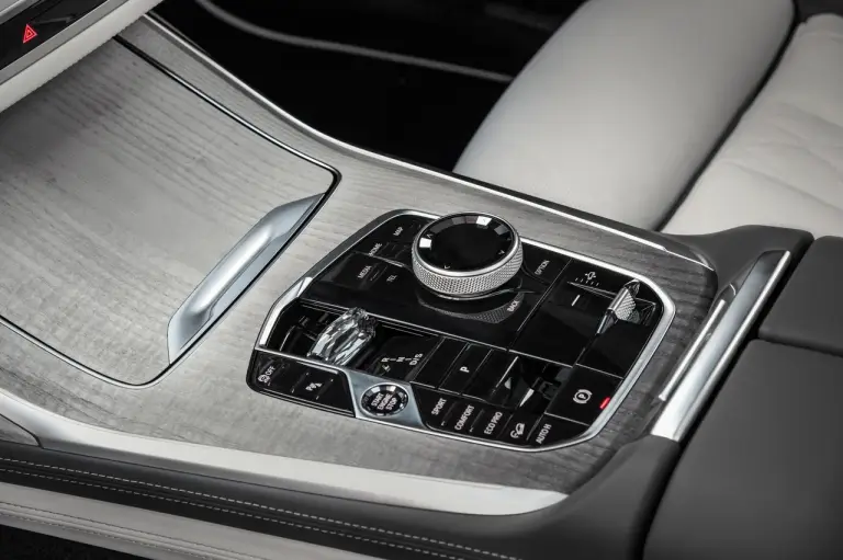 BMW X7 2023 - Foto - 152