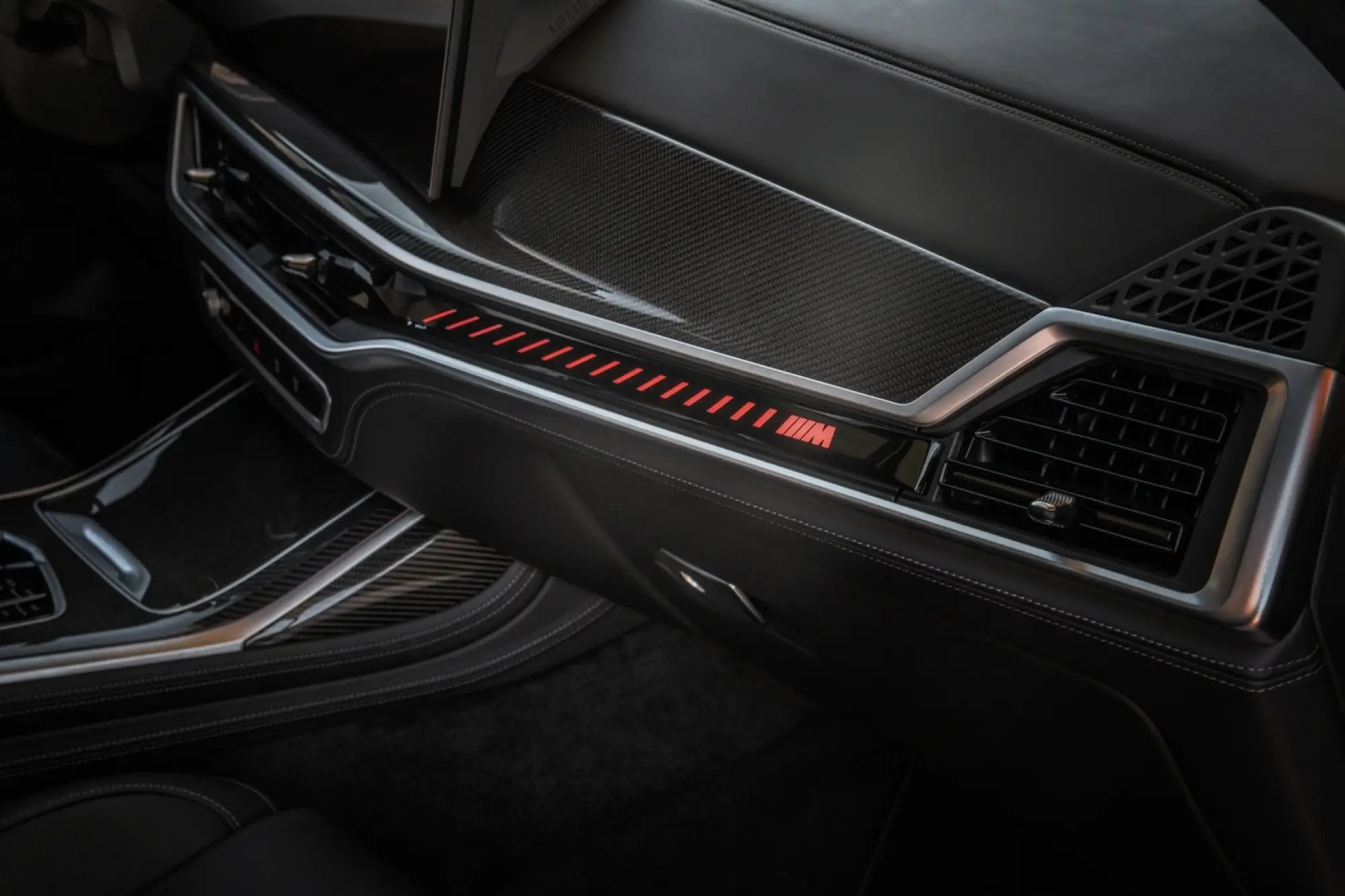 BMW X7 2023 - Foto - 85