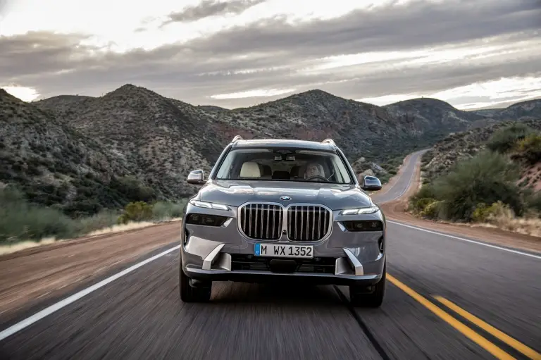 BMW X7 2023 - Foto - 92