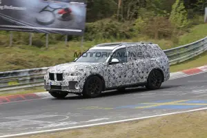 BMW X7 - Foto spia 03-05-2017