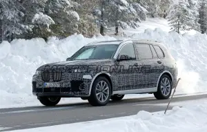 BMW X7 - Foto spia 12-02-2018 - 17