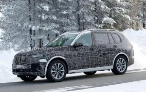 BMW X7 - Foto spia 12-02-2018 - 18