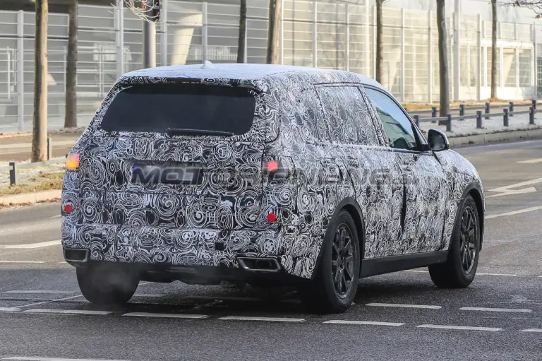 BMW X7 Foto spia 16-12-2016 - 8