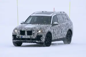 BMW X7 foto spia 18 gennaio 2017 - 2